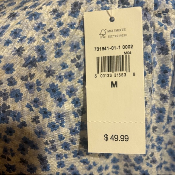 NWT GAP Flutter Sleeve Split Neck Tie Flower Blouse/ Shirt Size Medium - Picture 9 of 11